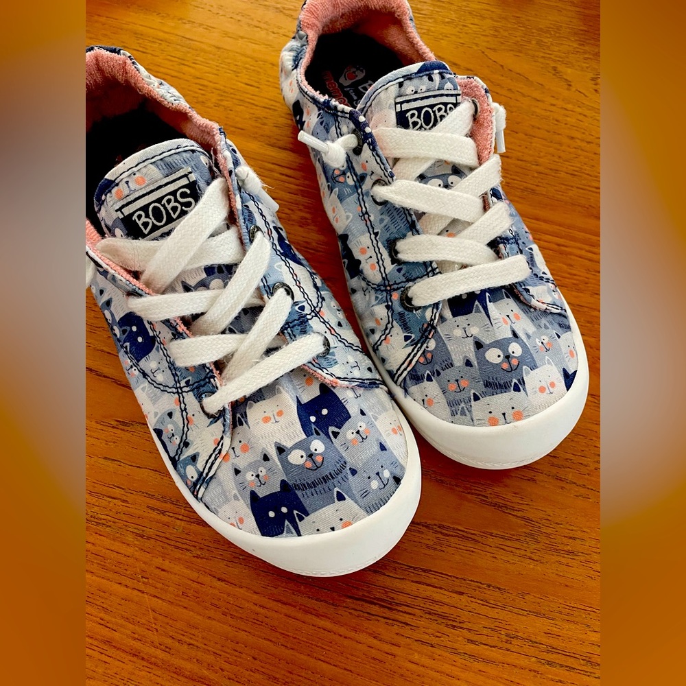 BOBS Skechers Cat Sneakers Size 7.5